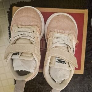 🌼$15 Vans Ultrarange 66V 5.5 Toddler